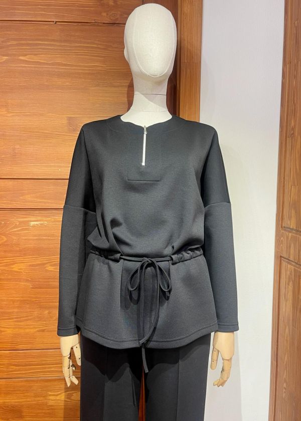 Джемпер Л585_89 трикотаж неопрен черный 
Л585_89 трикотаж неопрен черный