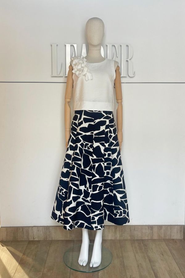 Юбка Л556 текстиль Вивьен Мадагаскар чёрный_441 
Л556 текстиль Вивьен Мадагаскар чёрный