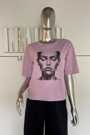 футболка Л914 сиреневый принт "девушка"  Л914 сиреневый принт "девушка"  сиреневый принт "девушка" футболка Л914 сиреневый принт "девушка"  Л914 сиреневый принт "девушка"