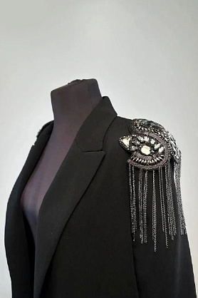 брошь плечико
брошь плечико