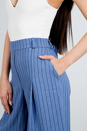 шорты Л742 лен широкая полоска джинс
Л742 лен широкая полоска джинс